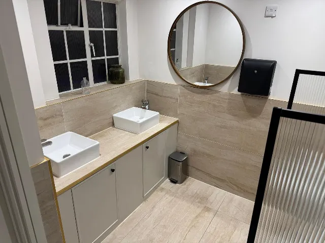 Bathroom basin