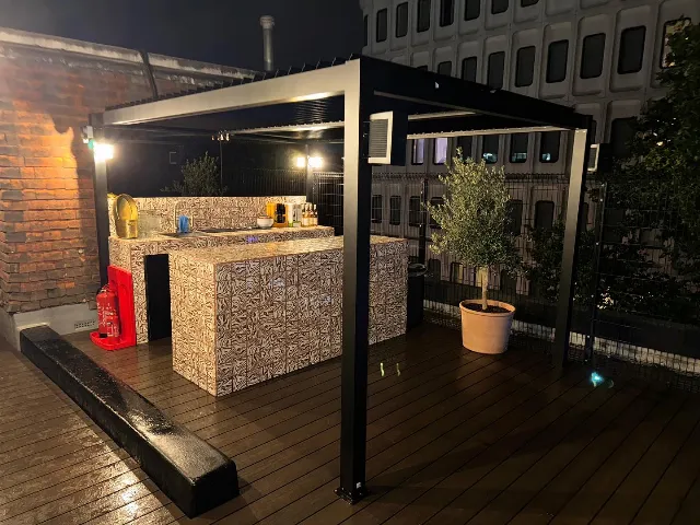 Bar area